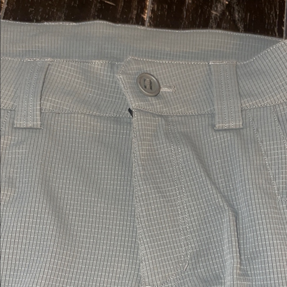 KUIU Men's Cargo Shorts in Gray “Tiburon” - Picture 7 of 7